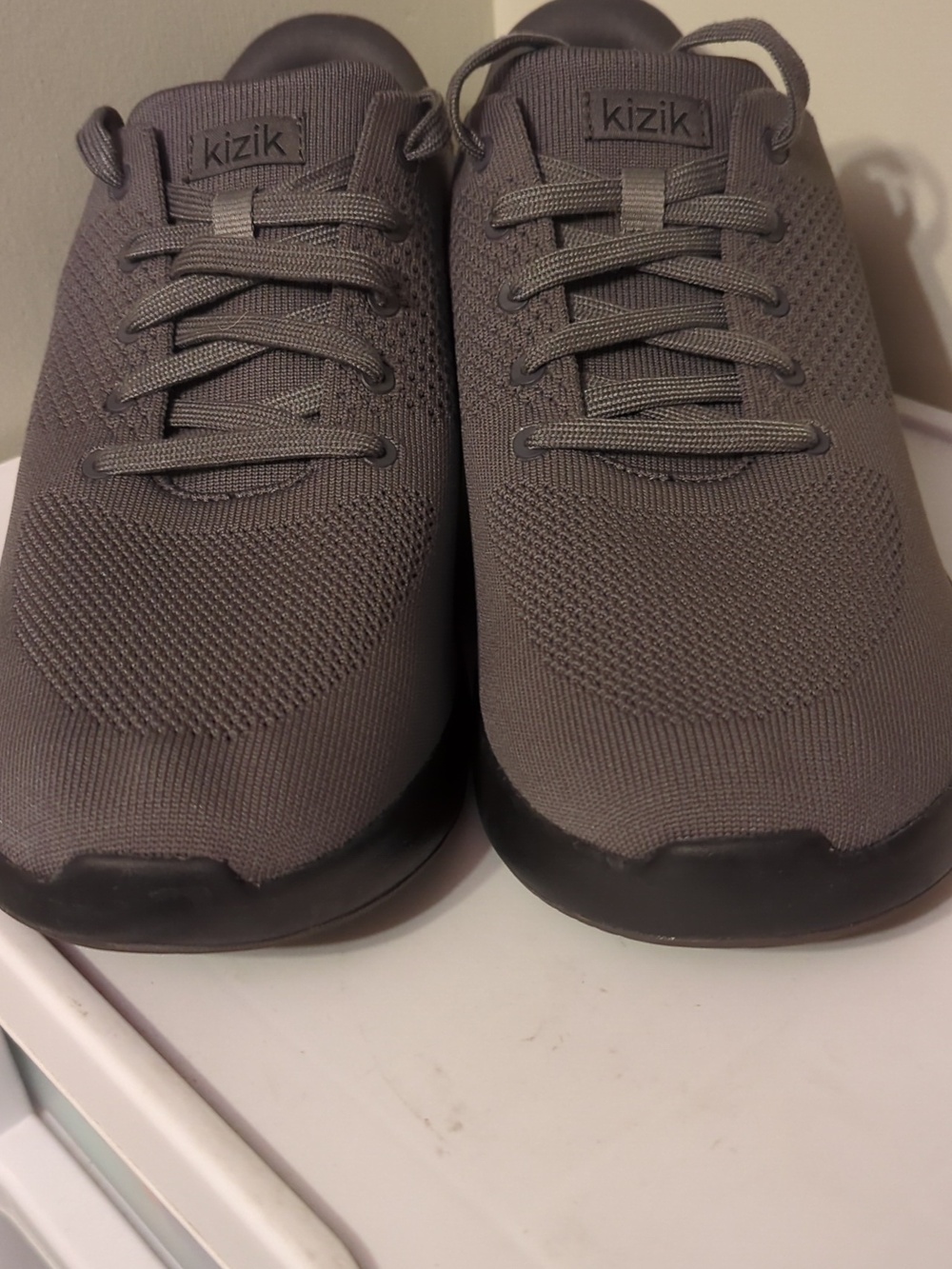 Kizik Sneakers 11.5 Wide (Men) - Picture 4 of 8